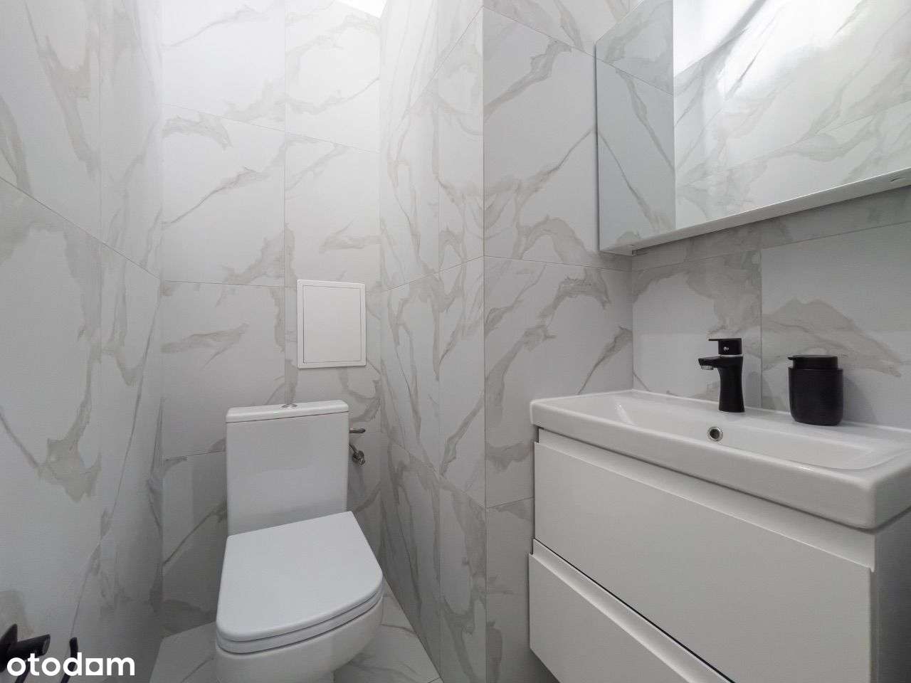 Przestronny Apartament z 2 Sypialniami i Balkonem-15