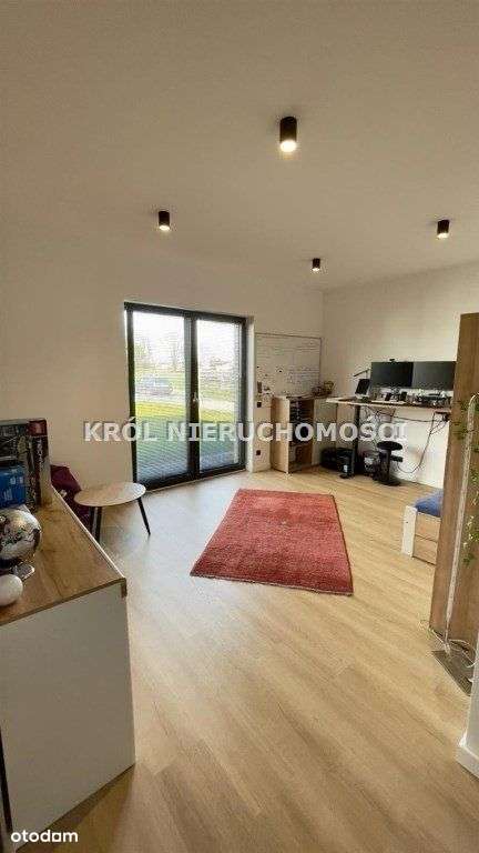 Piękny, nowoczesny dom do wprowadzenia!-12