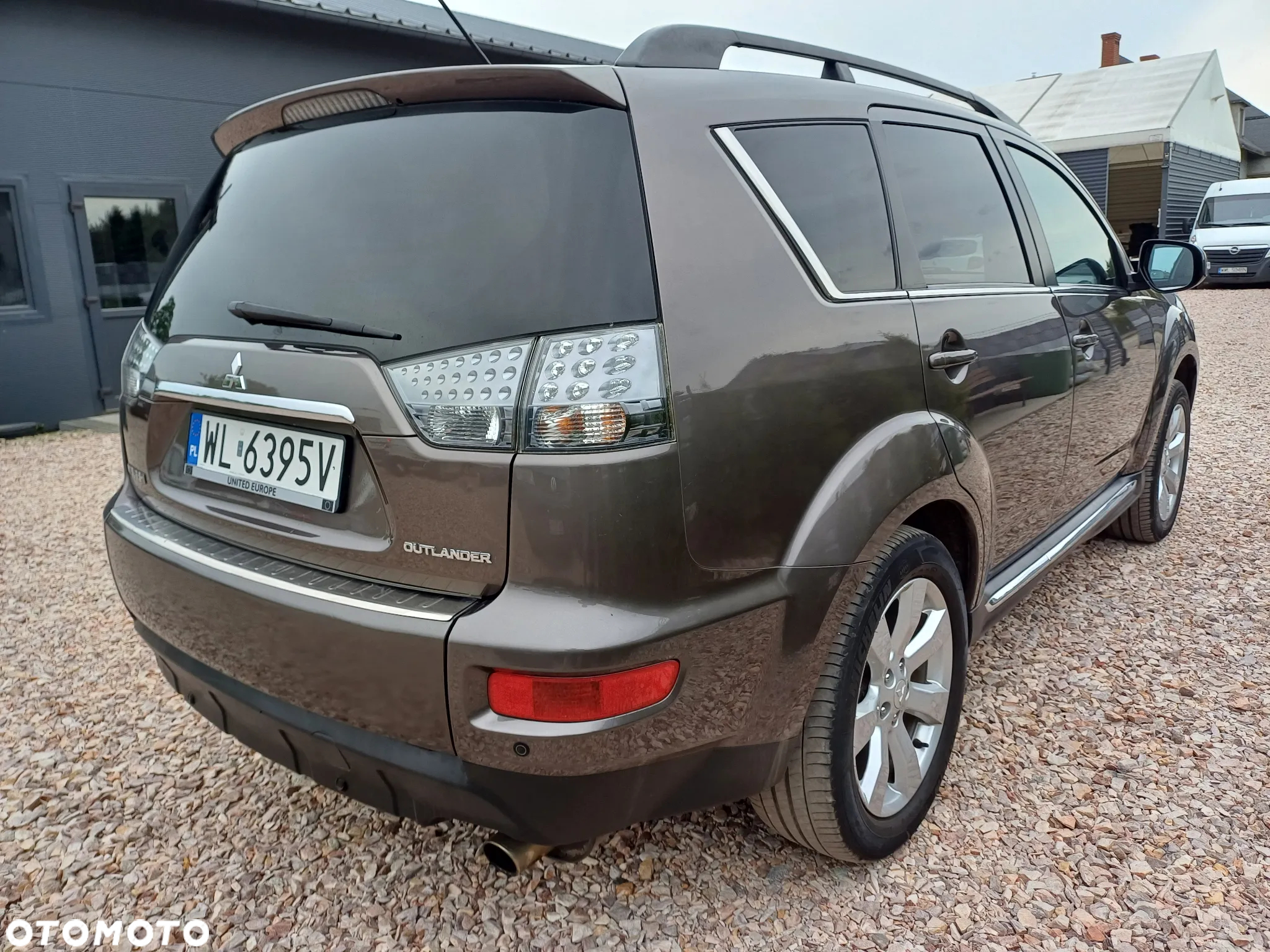 Mitsubishi Outlander 2.0 2WD Invite - 13