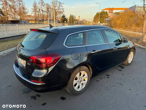 Opel Astra IV 2.0 CDTI Cosmo - 6