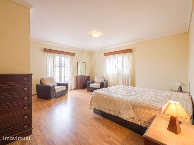 Moradia T3+1 com excelente exposição solar em São Bernardo - Grande imagem: 4/28