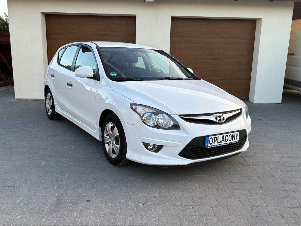 Hyundai i30 I blue 1.4 Style 2011