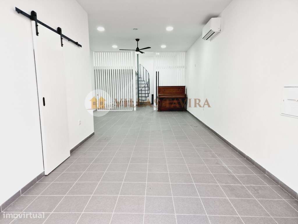 Moradia T2+1, no Centro de Tavira com terraço, garagem - Grande imagem: 2/34