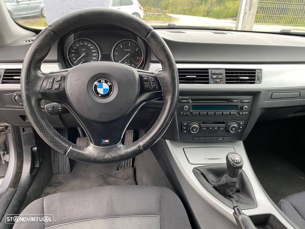 BMW 320 d - 12