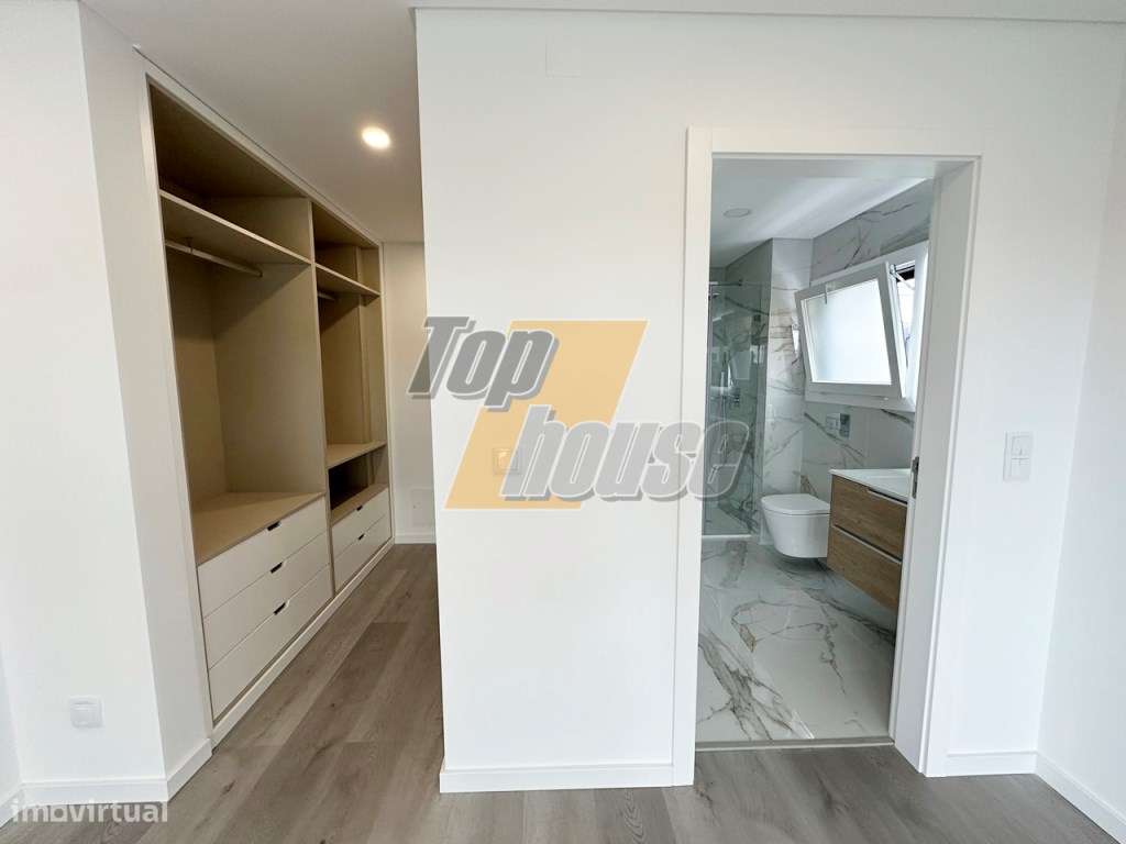 Moradia Isolada T4 Sobreda-23