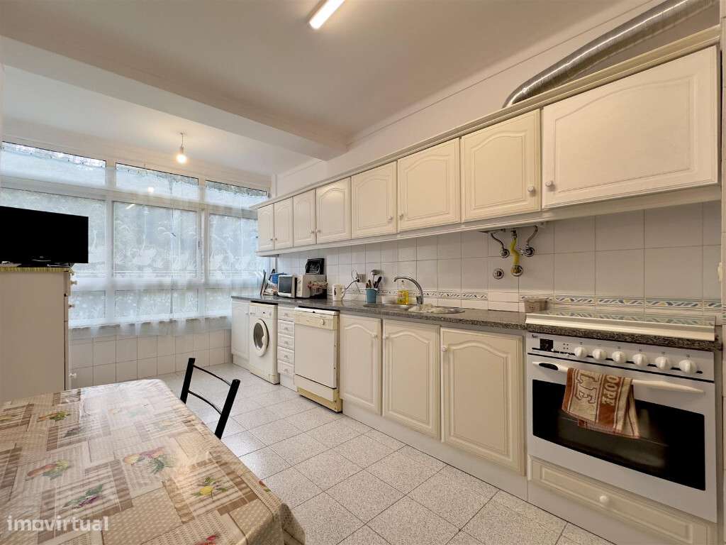 Apartamento T3 com garagem em zona de Eiras - Grande imagem: 5/16