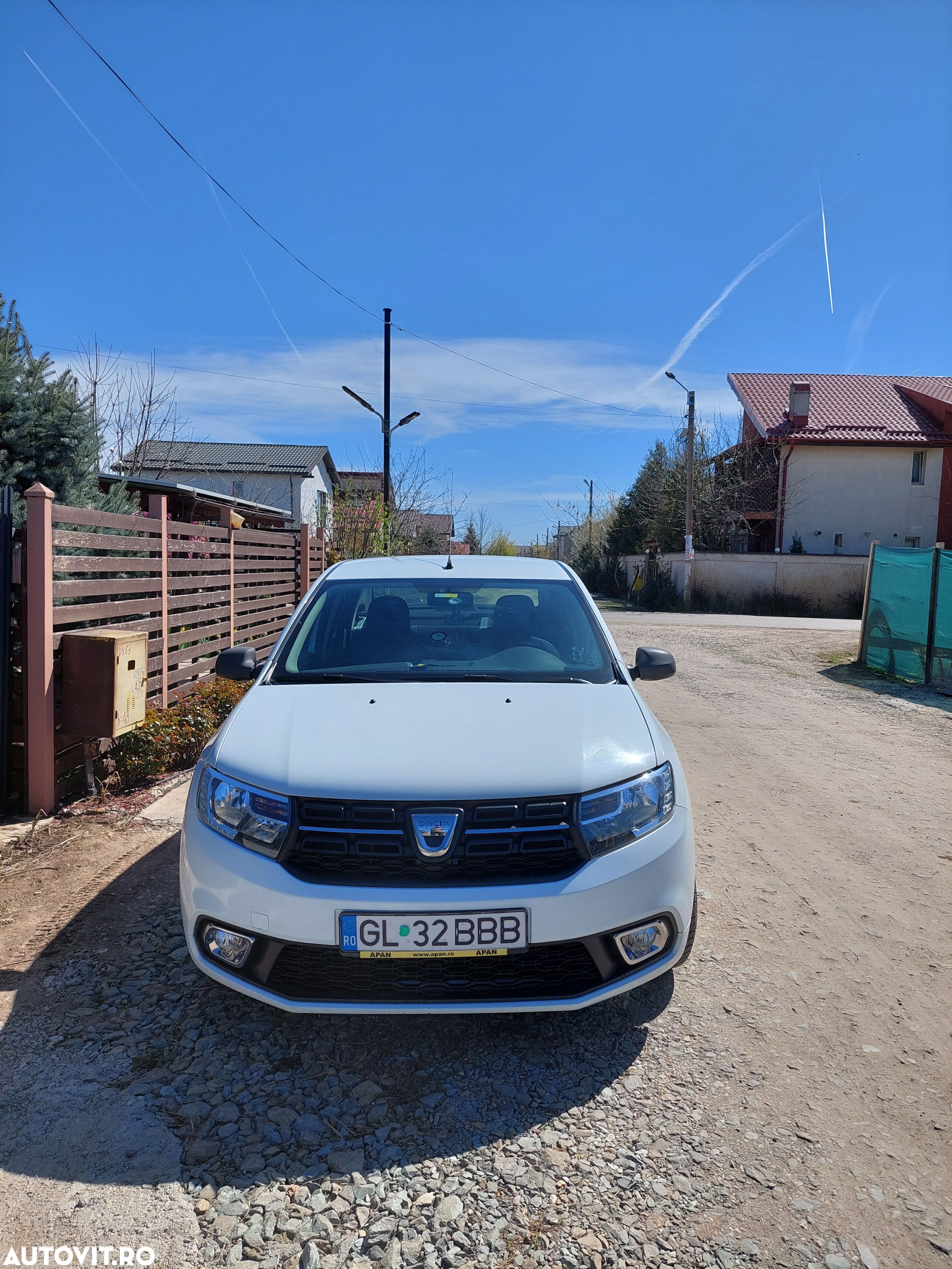 Dacia Logan 1.0 SCe SL PLUS - 1