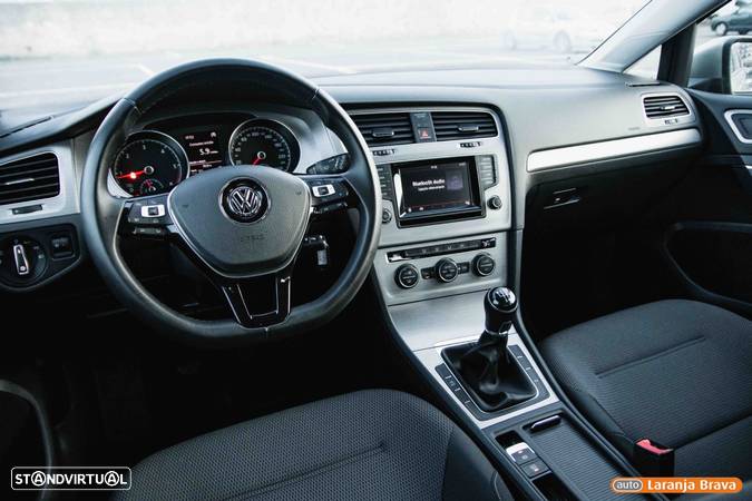 VW Golf 1.6 TDi BlueMotion Confortline - 31