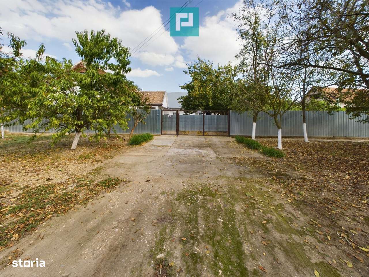 Casă cu teren 2877 mp, orașul Ineu - Imagine principală: 5/9