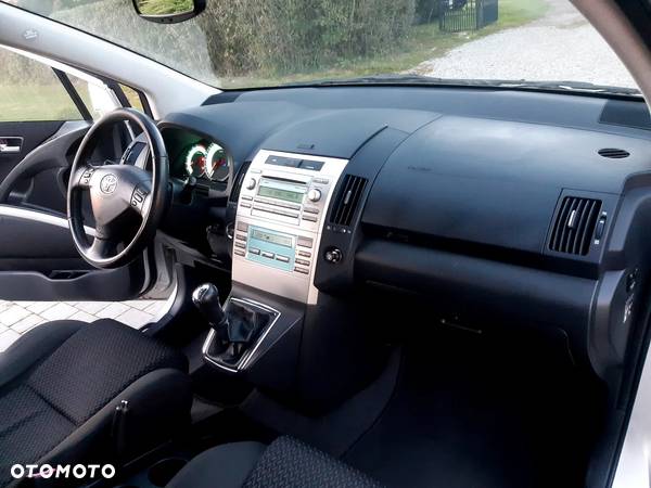 Toyota Corolla Verso 1.8 Premium + - 25