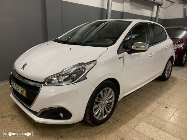 Peugeot 208 1.2 PureTech Style - 21