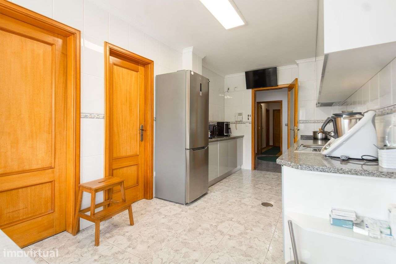 Apartamento T3 no Castêlo da Maia (ISMAI)-10