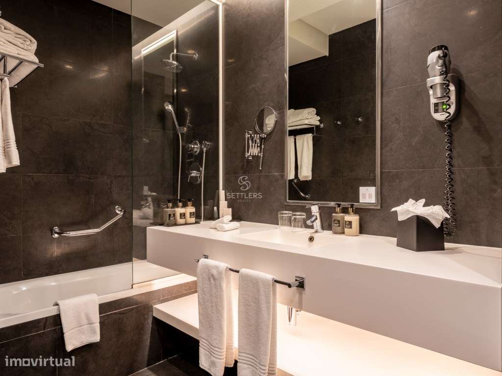 Apartamento T1 em Resort 5* na Quinta da Marinha-11