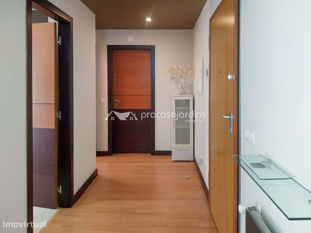 Apartamento T1 Mobilado e Equipado-7