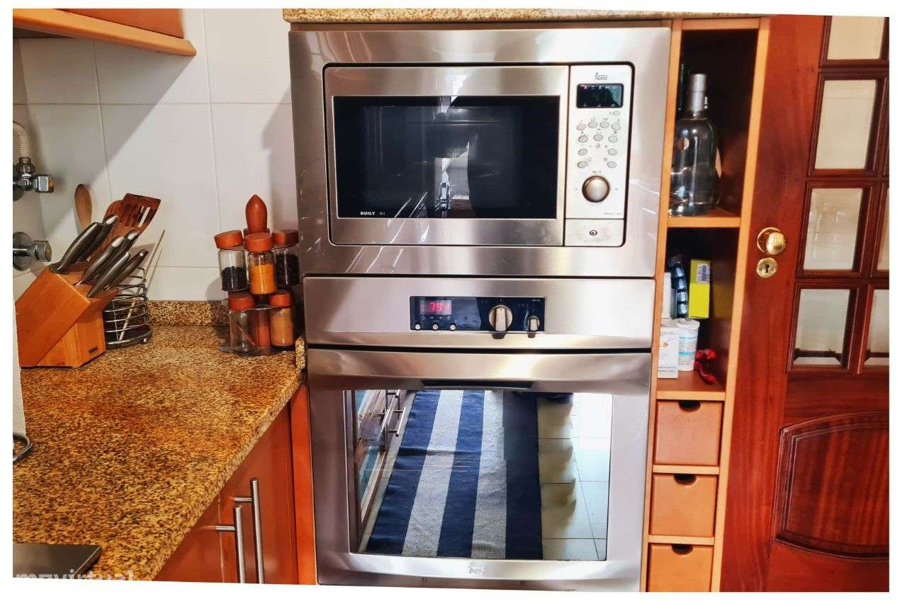 Coimbra T3 desafogado com garagem-9