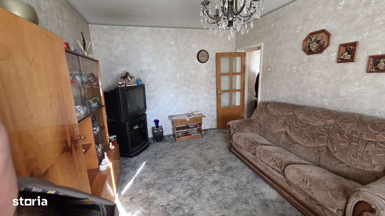 Pod Butelii, apartament 3 camere, decomandat, 70 mp, etaj 2/4-9