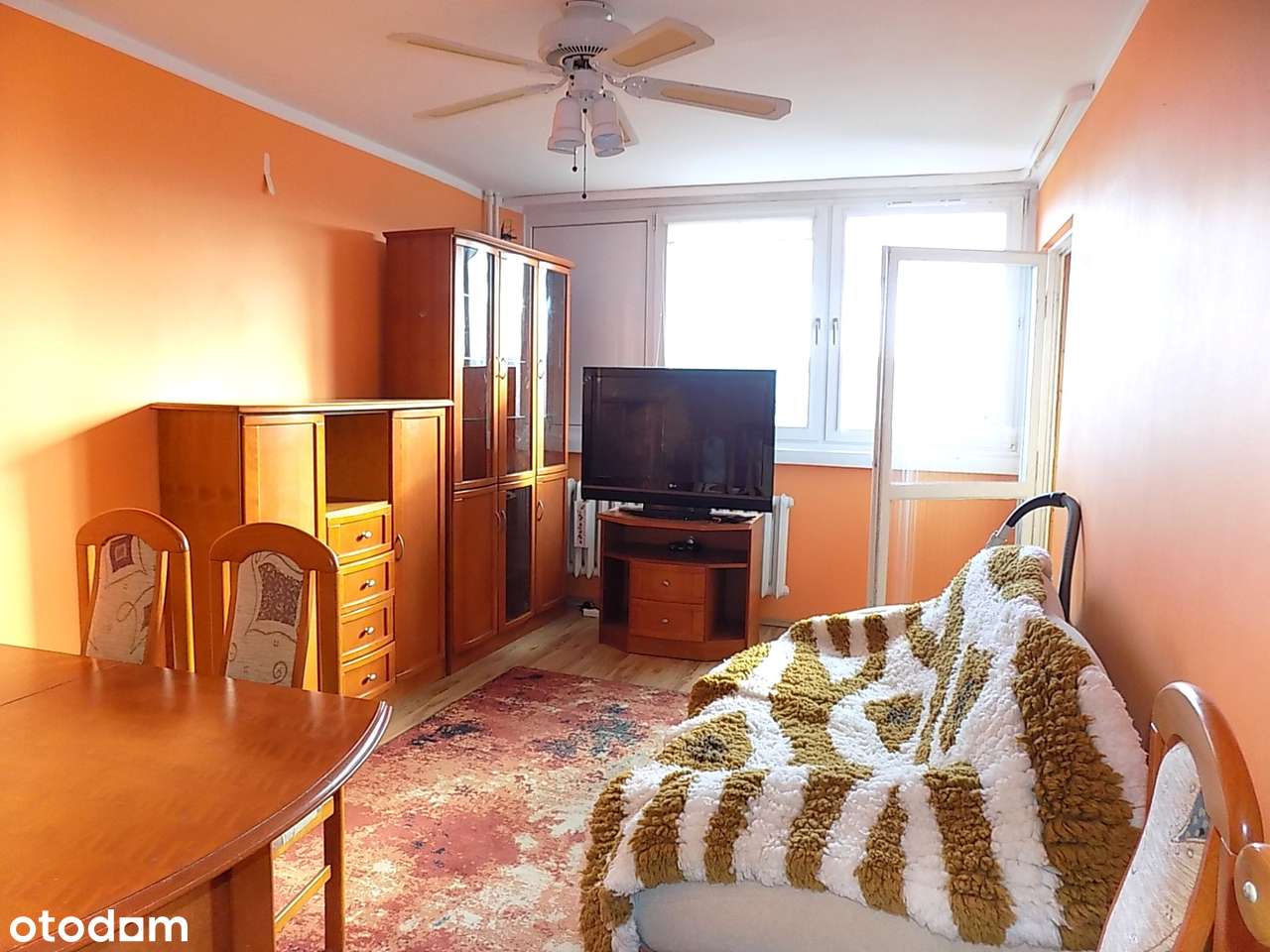 Przestronne 3-pokojowe mieszkanie z balkonem-0