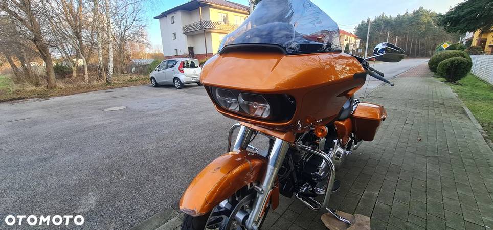 Harley-Davidson Touring Road Glide - 13