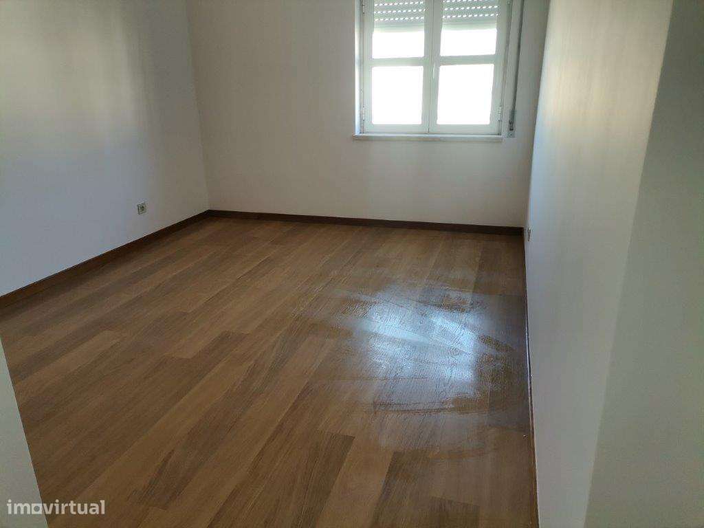 Apartamento em Amadora, Venteira-8