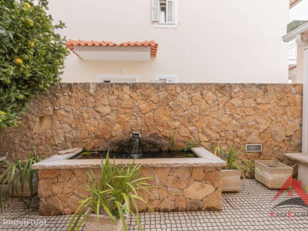 Moradia Isolada T4 com Aproveitamento de Sótão - Quinta do Conde-43