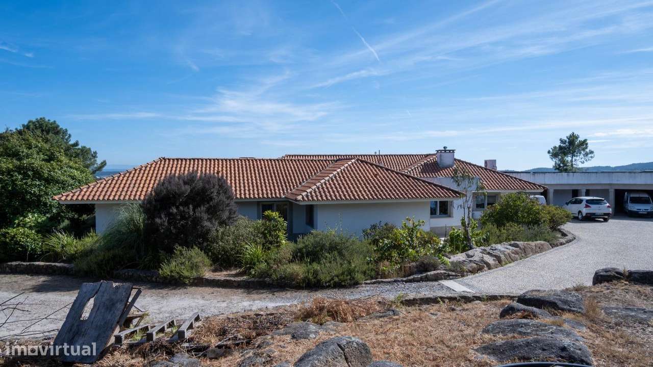 Moradia Térrea de 596m2 em Terreno de 10.000m2 | Paços de...-48