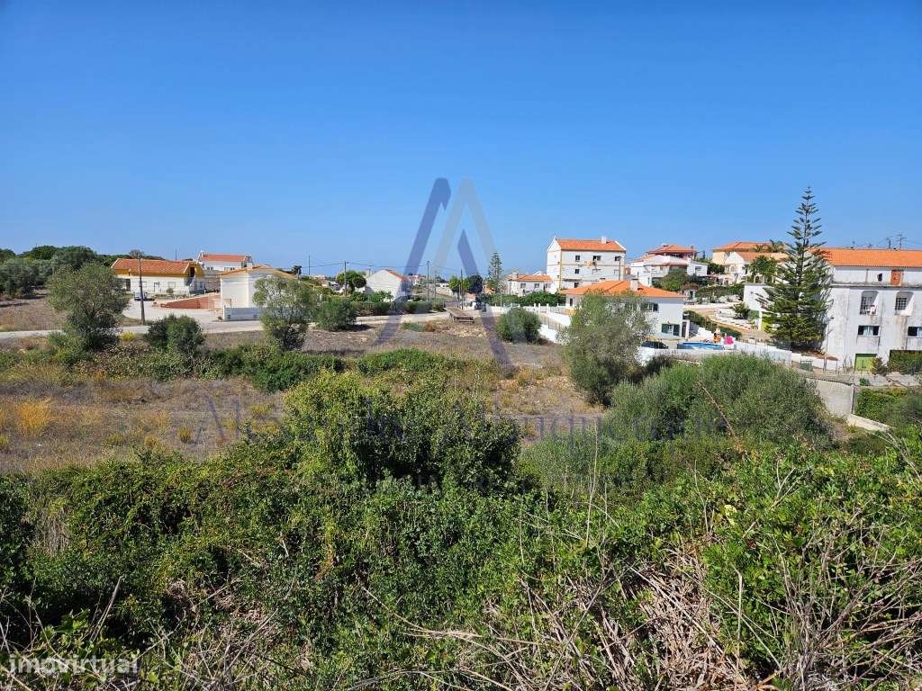 Terreno com Elevado Potencial de Investimento - 6.750 m² | Sesimbra - Grande imagem: 2/5