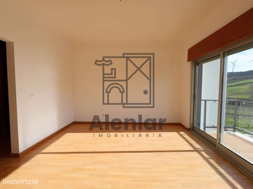 Moradia V3 localizada na freguesia da Carnota, em Alenquer.-15