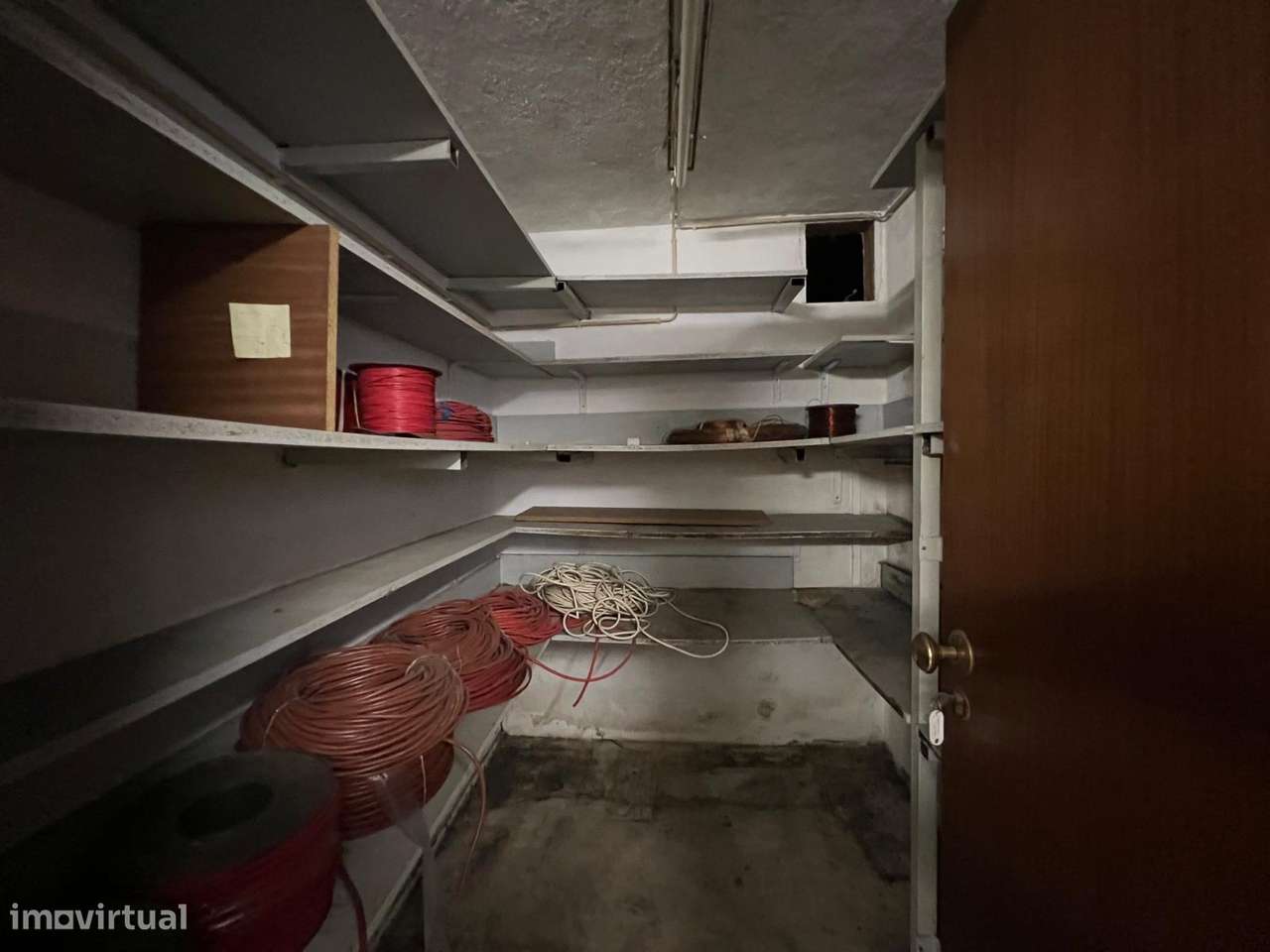 Armazém Multifuncional para venda em São Domingos de Rana com 205m²-9