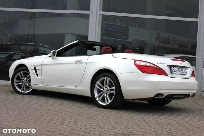 Mercedes-Benz SL 350 BlueEff - 8