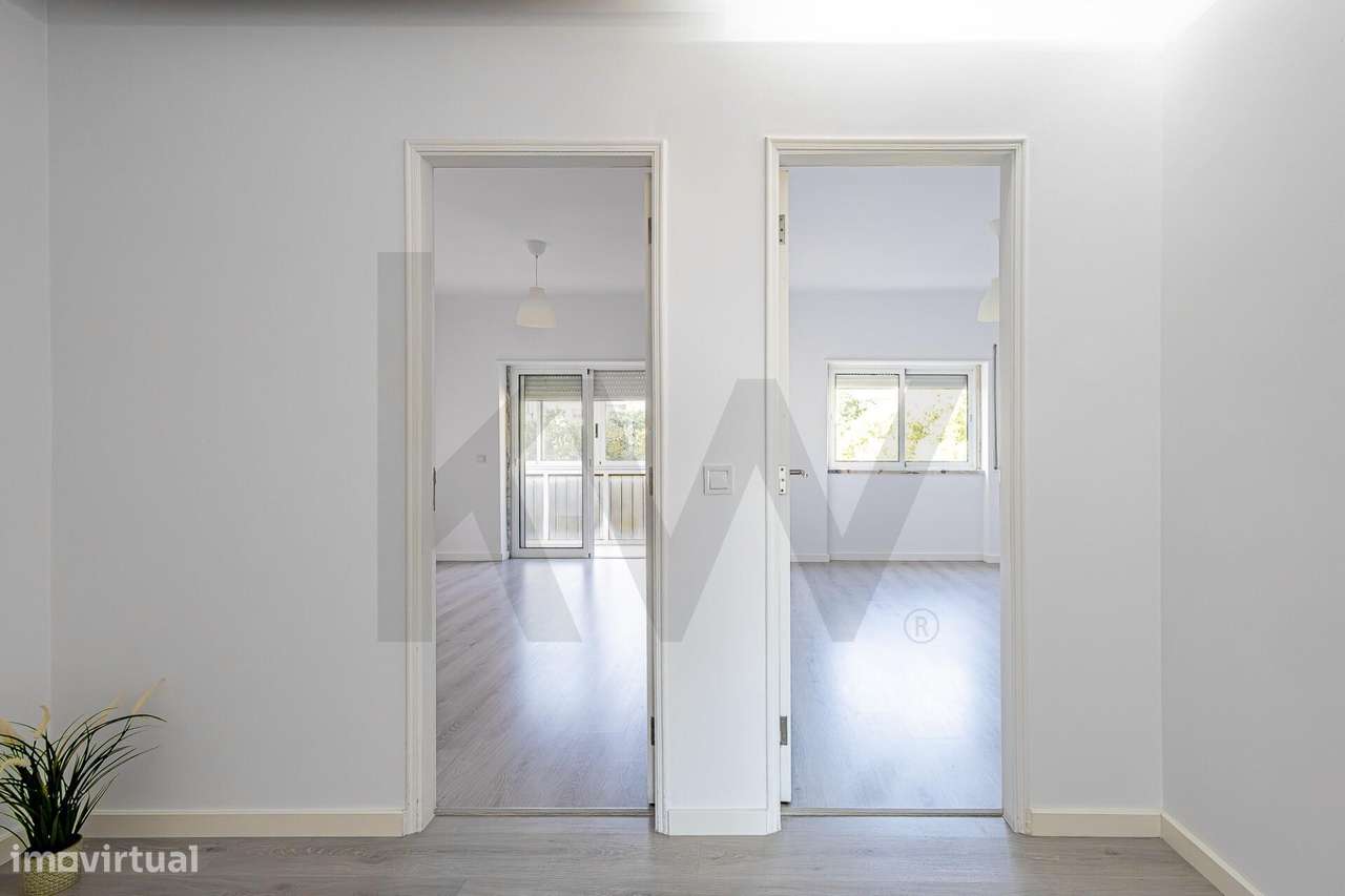 Apartamento T3 Totalmente Remodelado em Vale Flores de Cima-12