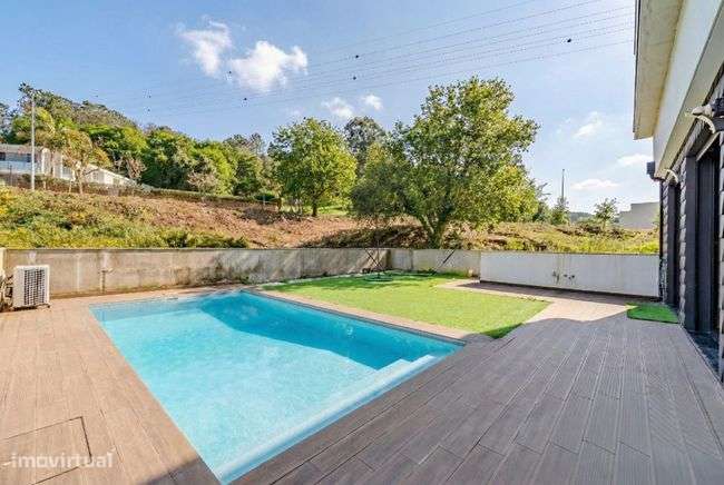 MORADIA GEMINADA T4+1, 4 Suites em PALMEIRA, BRAGA-37