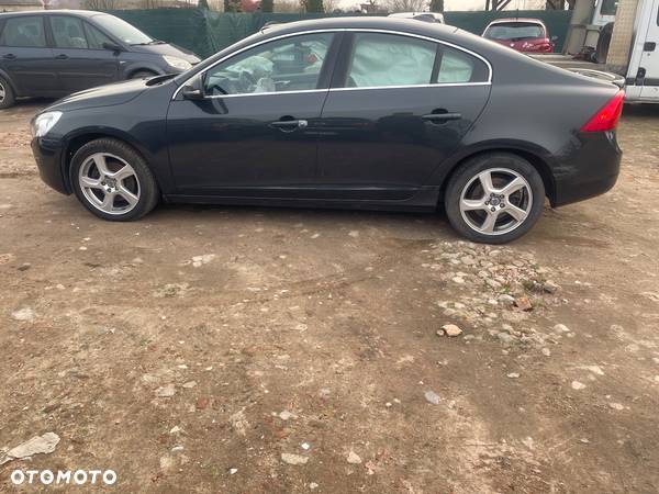 Volvo S60 D2 Summum - 11