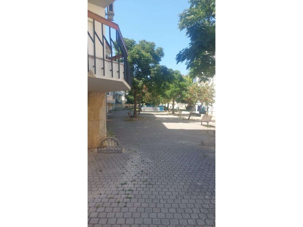 Apartamento T2 em Cascais
* Zona Fontainhas-40