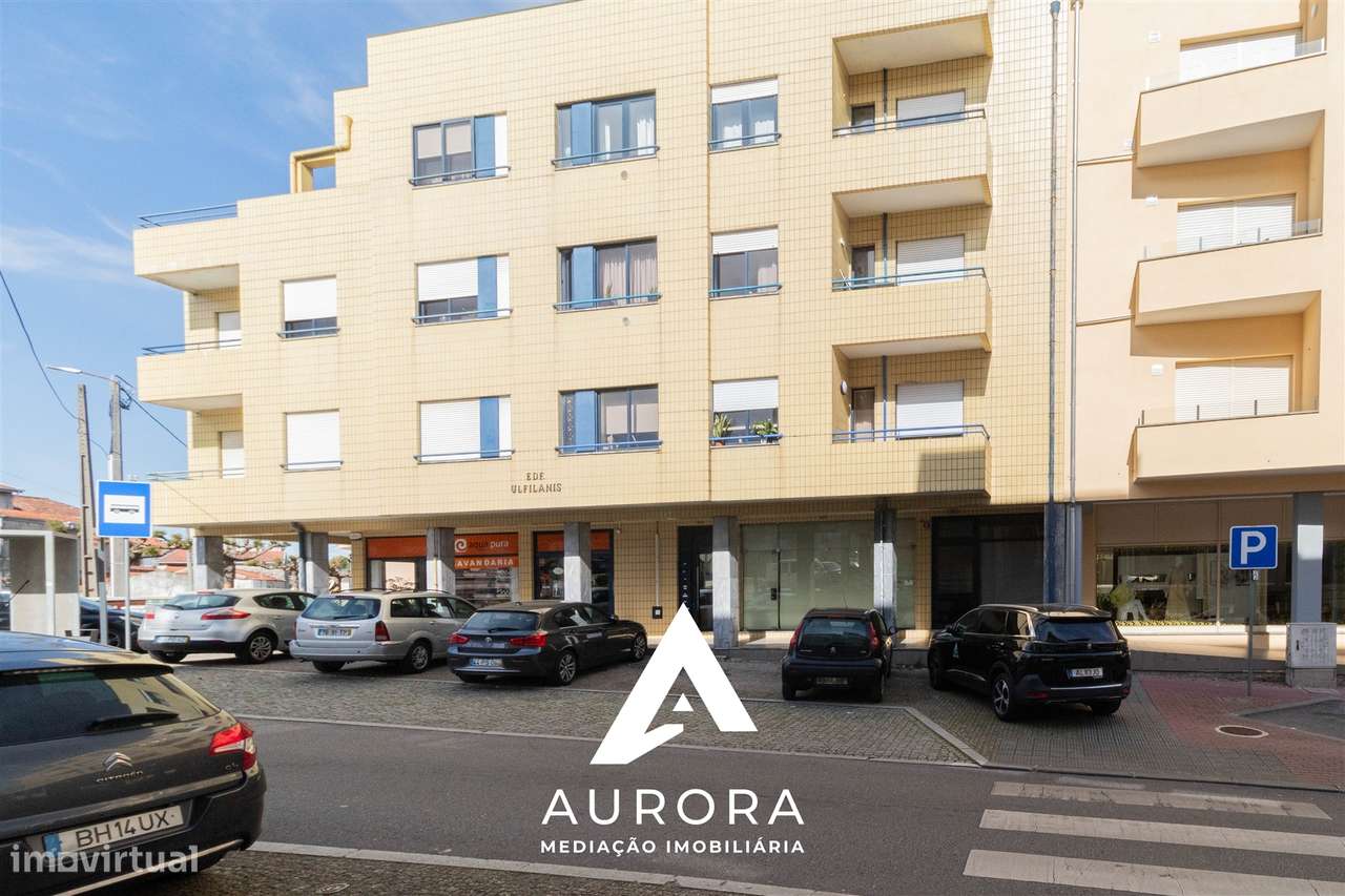 Apartamento T3 no centro de Fiães, Santa Maria da Feira, Renovado-48