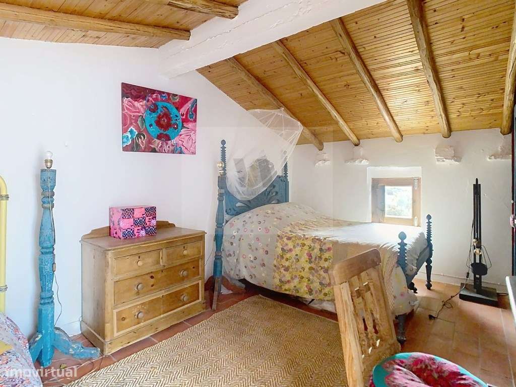 Moradia de charme autêntico + Alojamento Local independente-23