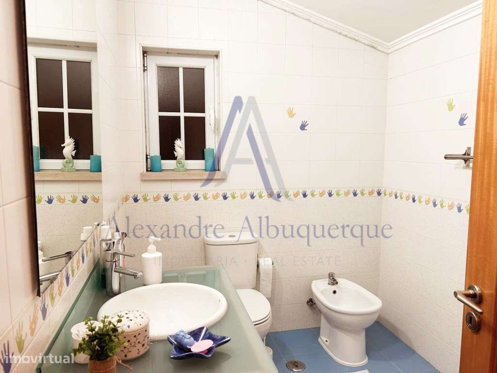 Moradia Isolada T3 com Piscina e Garagem em Azeitão-27