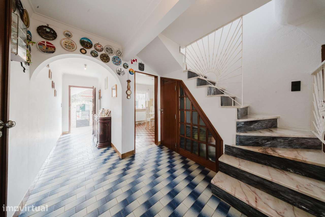 Moradia Independente T4 com Lote de 1.000 m2 em Fernão Ferro-30