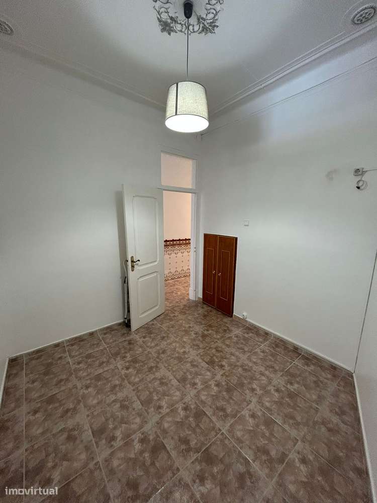 Apartamento T1+1 em Propostas Múltiplas-6