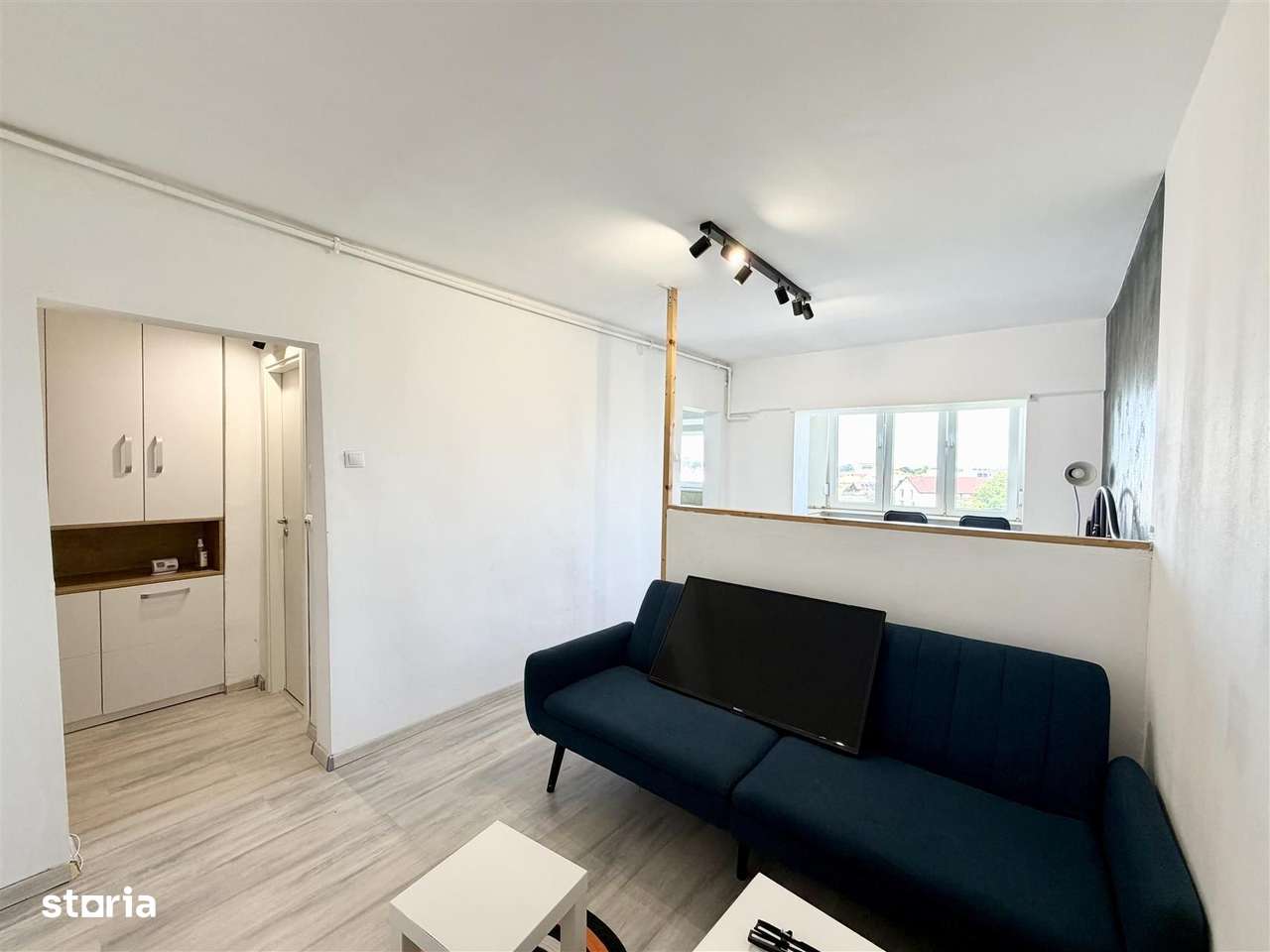 Garsonieră de vânzare în Sibiu–renovată, balcon închis–Zona Siretului — fotografia 1