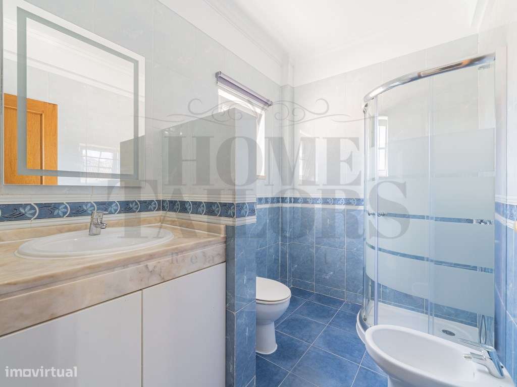Moradia T4 com piscina-6