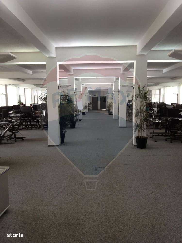 Spațiu de birouri de 4,000mp de vânzare în zona Industriilor-8