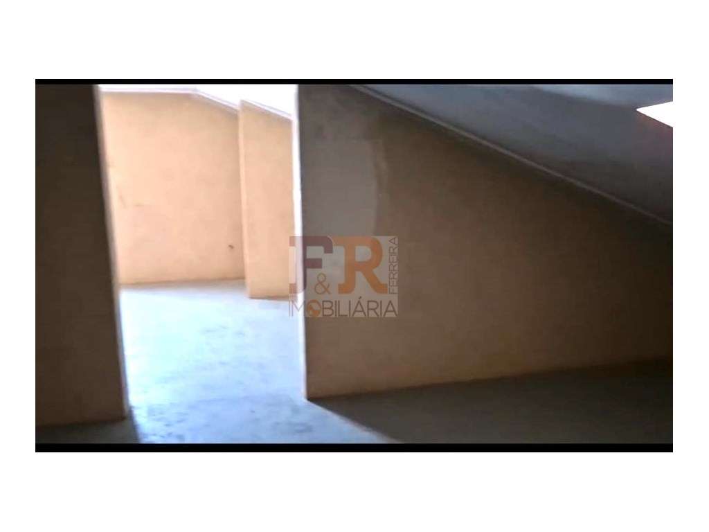 Moradia Duplex T2+1 com sótão aproveitável e Garagem Quinta do Cond...-52