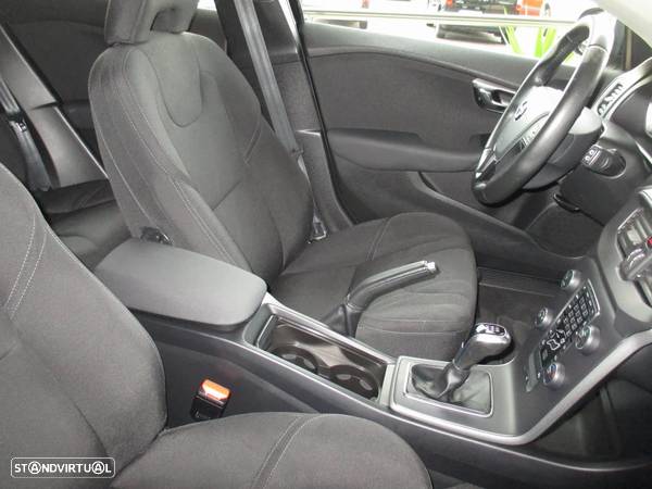 Volvo V40 2.0 D2 Kinetic - 8