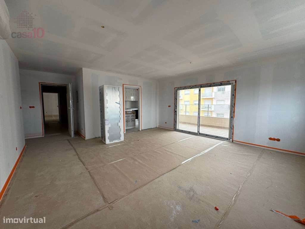 T3, em excelente localização, para arrendamento no Montijo - Grande imagem: 4/19