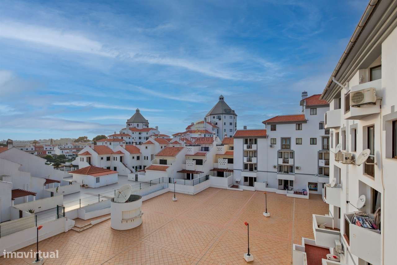 Apartamento T2 totalmente remodelado, em condomínio privado, em Vilamo-25