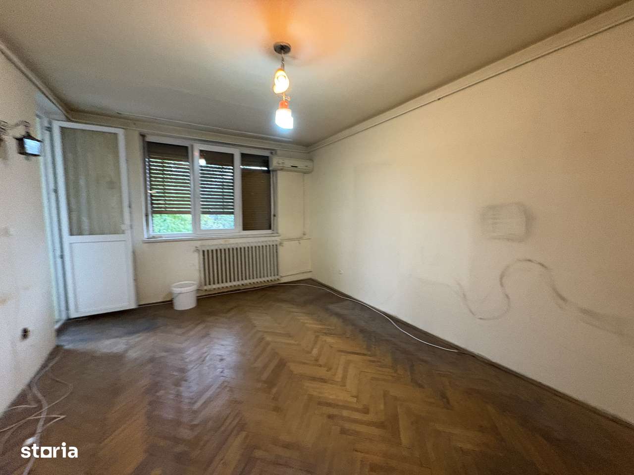 Apartament doua camere ,str Iza-6