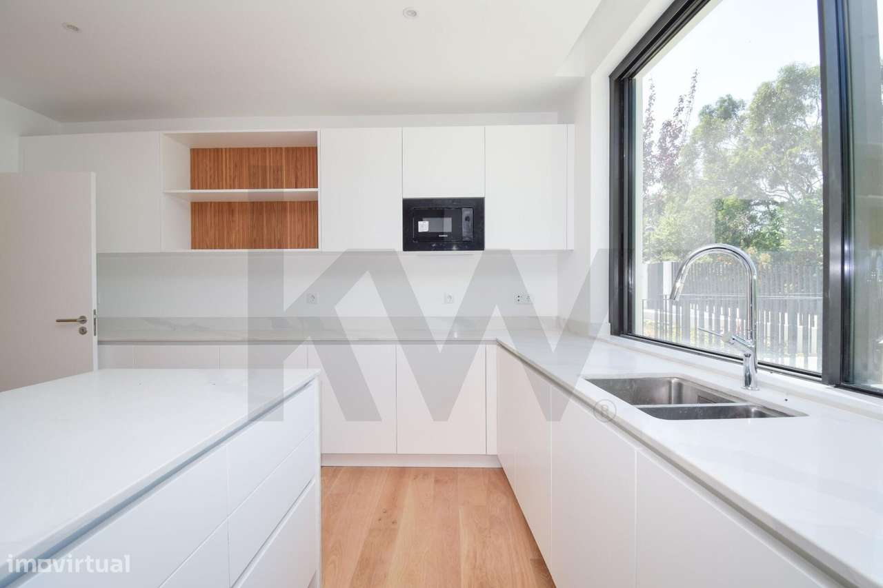 Moradia Contemporânea T5 no Oeiras Golf & Residence-12