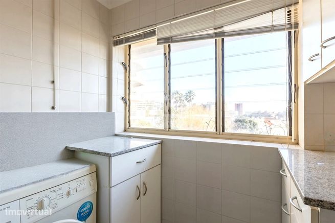 Apartamento T2 com Vistas Mar nos Pinhais da Foz-5