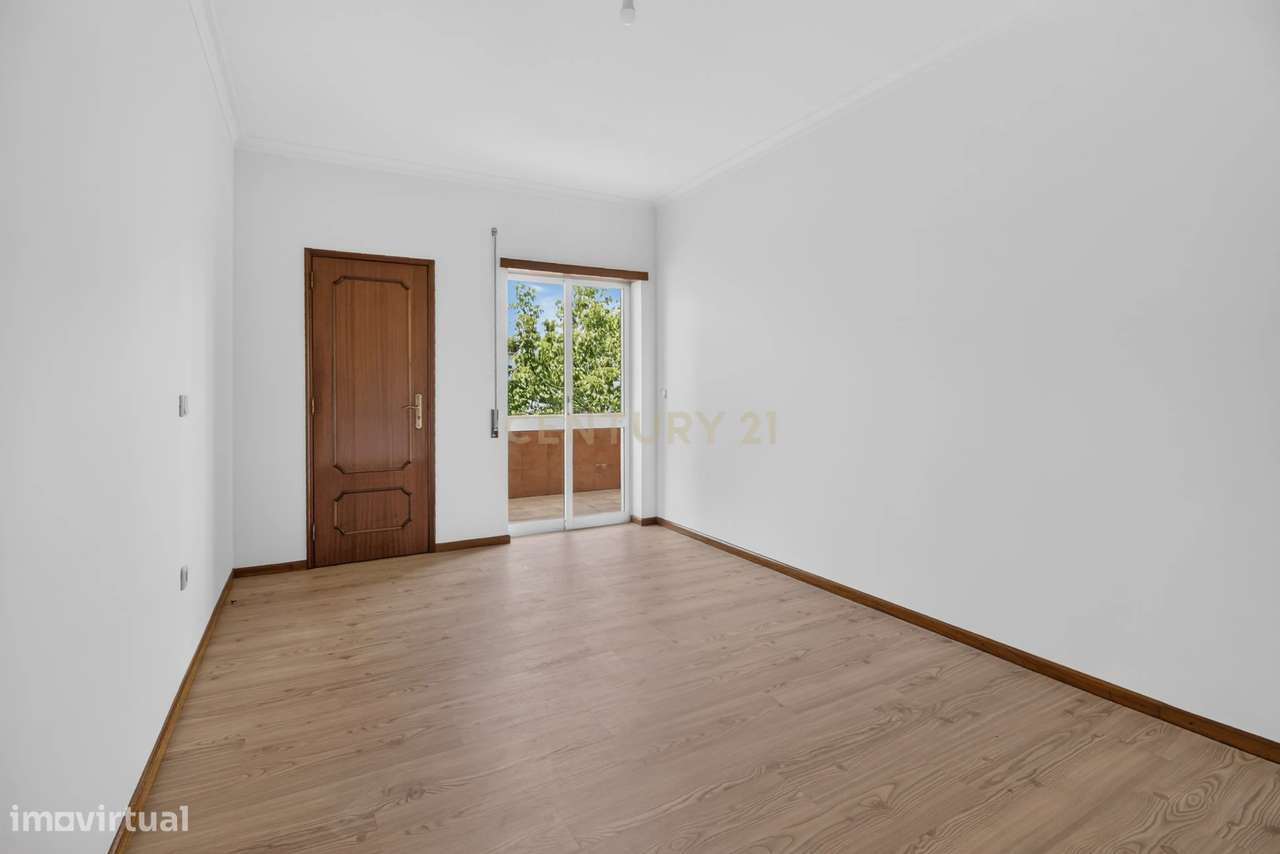T3+1 com Garagem Fechada e Elevador | Lomar – Braga-8