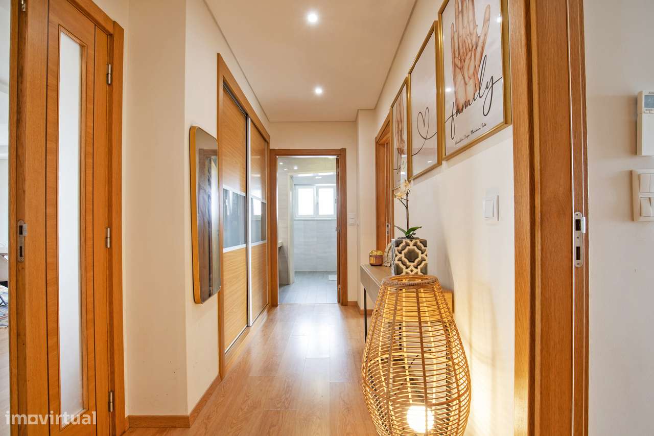 Apartamento T3 varanda estacionamento Corredoura Sesimbra-11